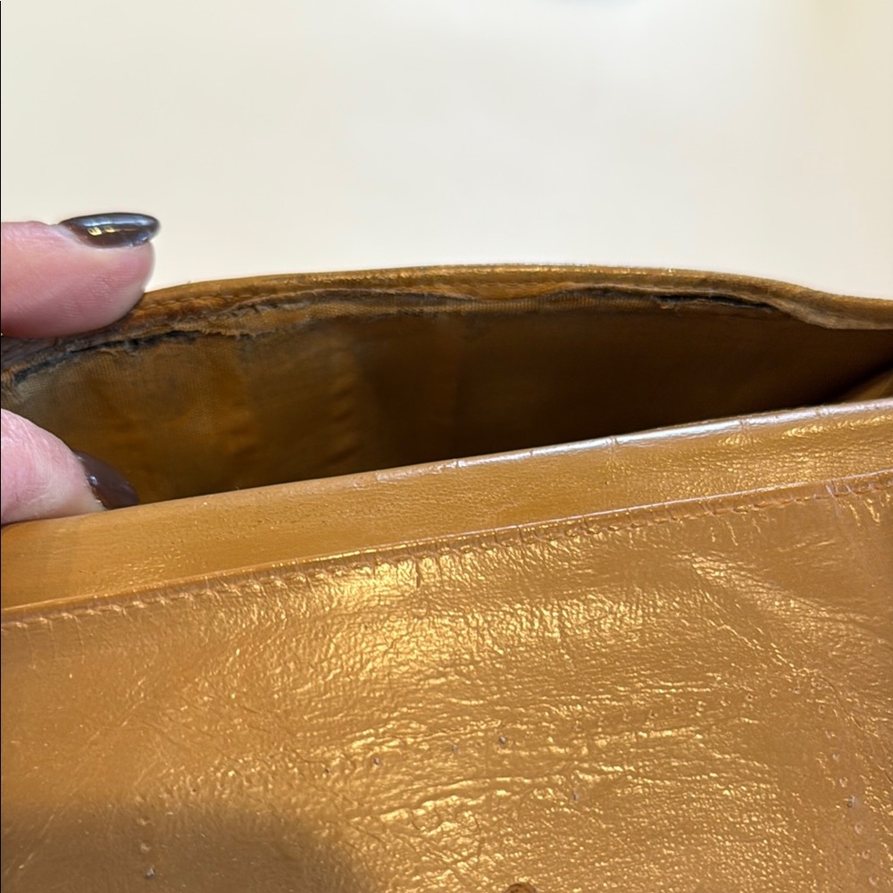 Chanel Wallet - Picture 11 of 14